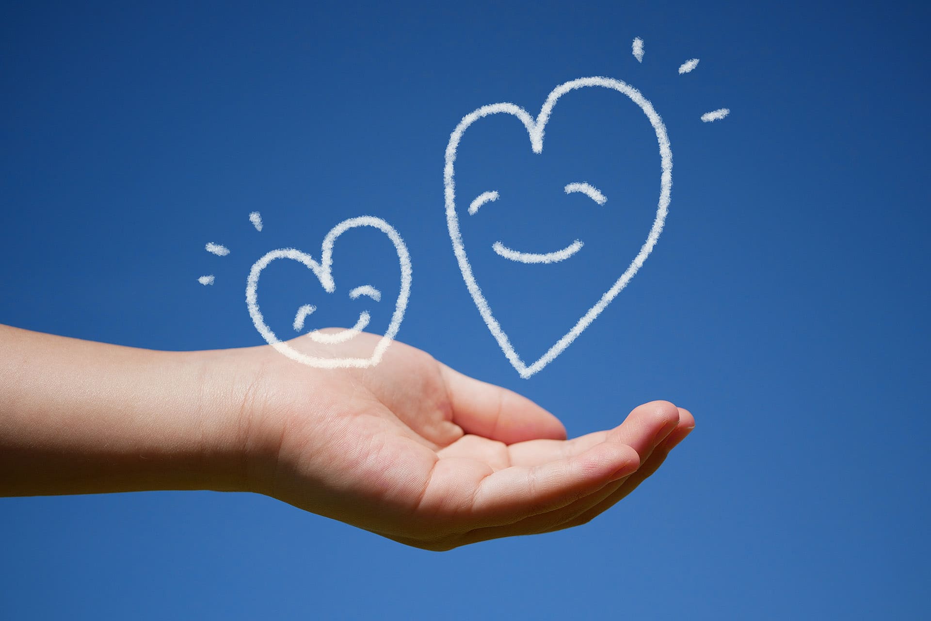 支え合い、共に成長していくことを象徴する、2つのハートのイラスト